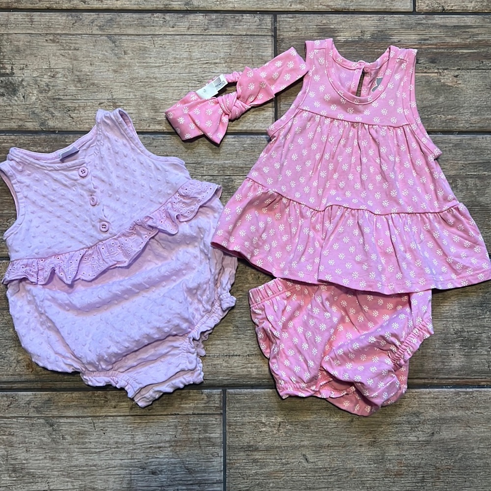 Two Baby Gap outfits☀️🌸